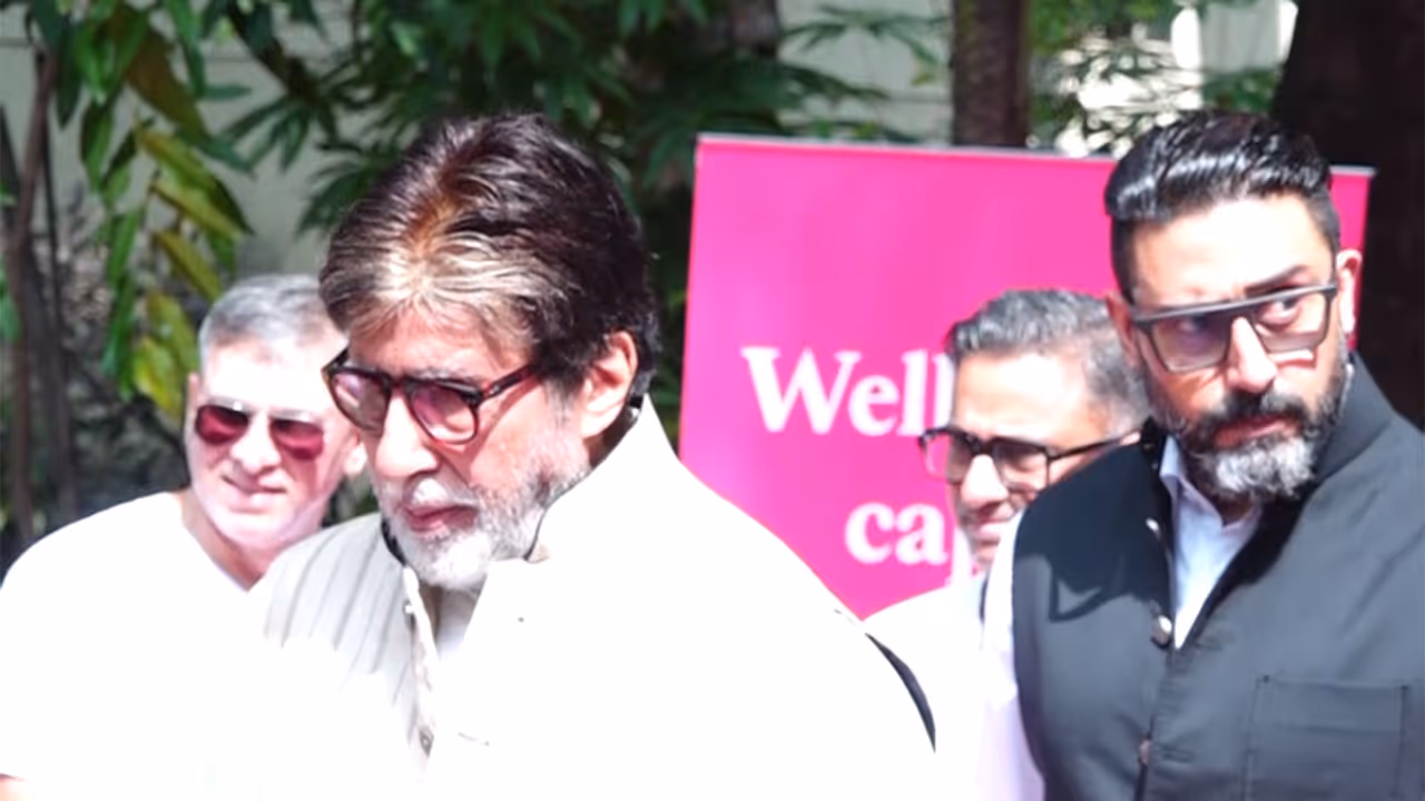 Megastar Amitabh Bachchan and his son Abhishek Bachchan (Image source: ANI)