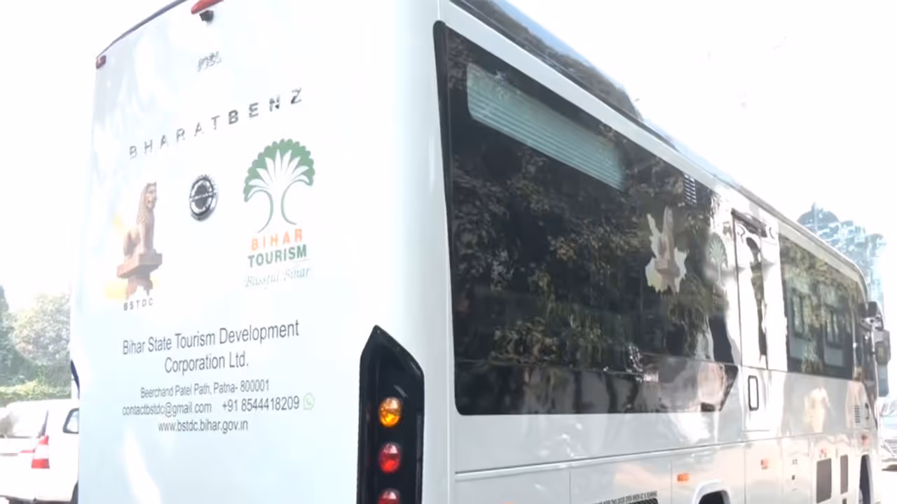 Luxury caravan tourist bus (Photo/ANI)