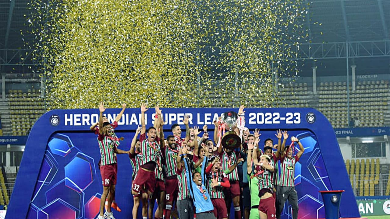 Team Mohun Bagan celebrating with the ISL trophy (File Photo: ANI) Team Mohun Bagan celebrating with the ISL trophy (File Photo: ANI)
