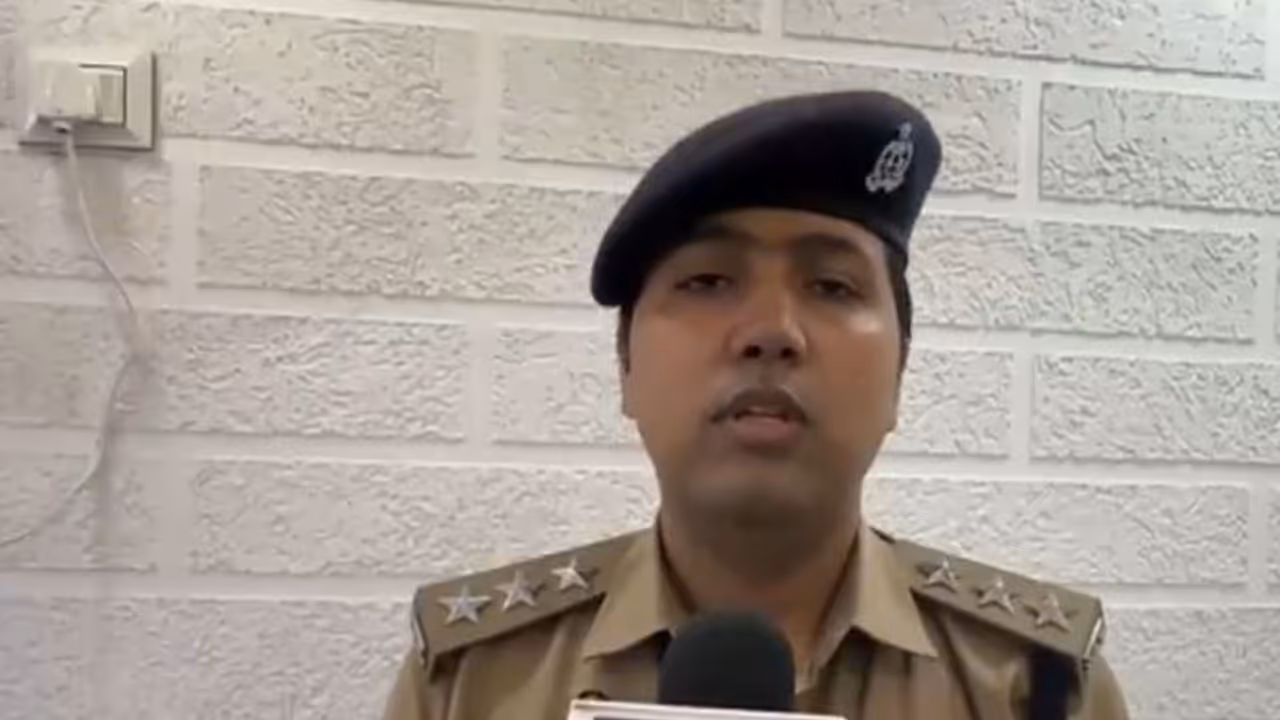 Indirapuram ACP Abhishek Srivastava (Photo/ANI) Indirapuram ACP Abhishek Srivastava (Photo/ANI)