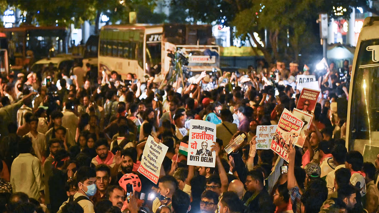 CJP supporters gather for ‘Lehra Do Tiranga’ protest at Connaught Place on Friday (File photo/ANI) CJP supporters gather for ‘Lehra Do Tiranga’ protest at Connaught Place on Friday (File photo/ANI)