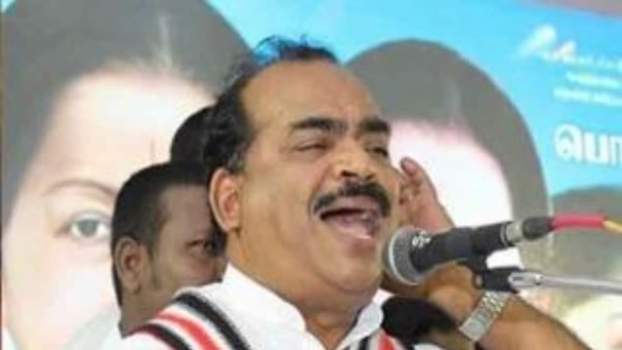 துரை வைகோ நியமிக்கப்பட்டது வாரிசு அரசியல் அல்ல, வரலாற்று அரசியல்.. வைகோ மீது பாசம் மாறாத நாஞ்சில் சம்பத். துரை வைகோ நியமிக்கப்பட்டது வாரிசு அரசியல் அல்ல, வரலாற்று அரசியல்.. வைகோ மீது பாசம் மாறாத நாஞ்சில் சம்பத்.