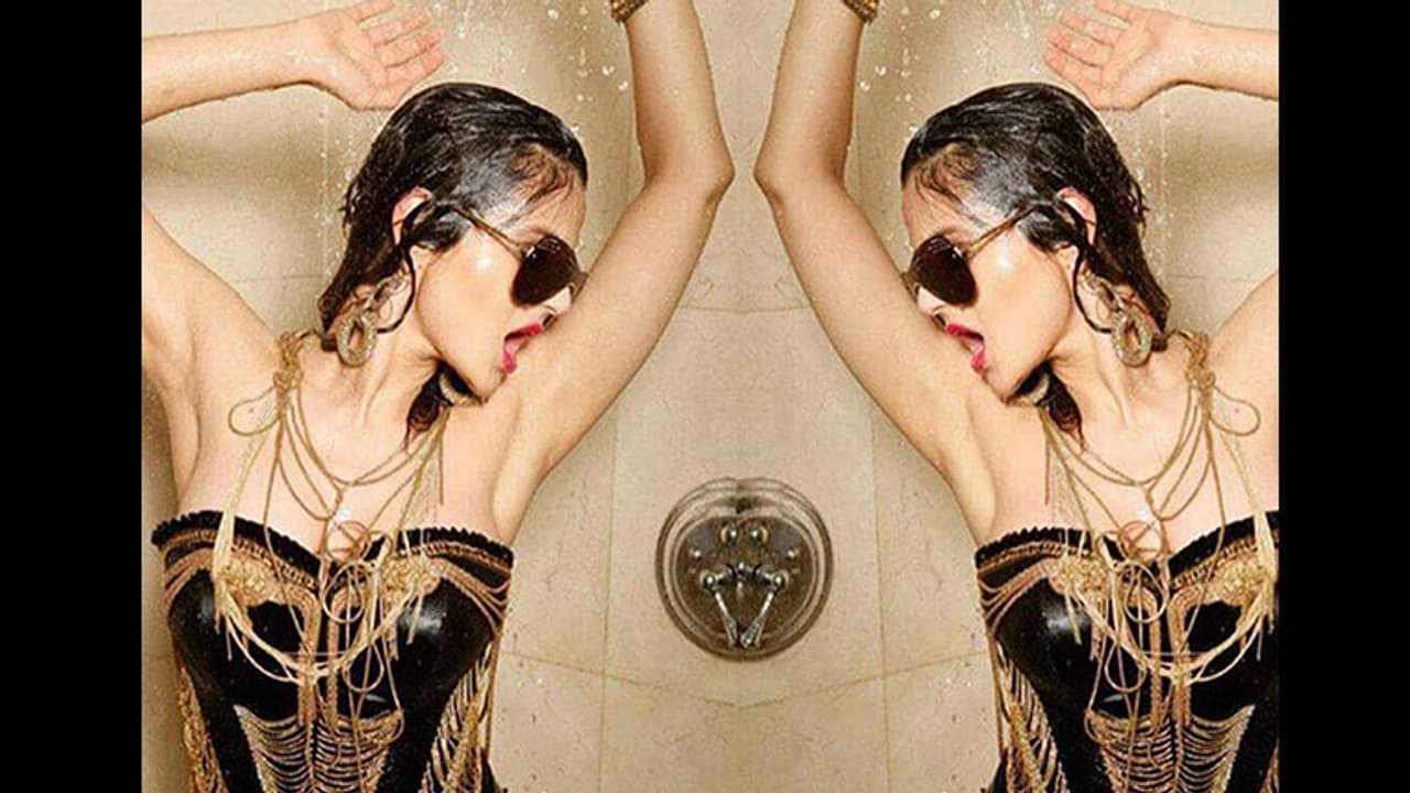 Ameesha Patel turns rockstar Ameesha Patel turns rockstar