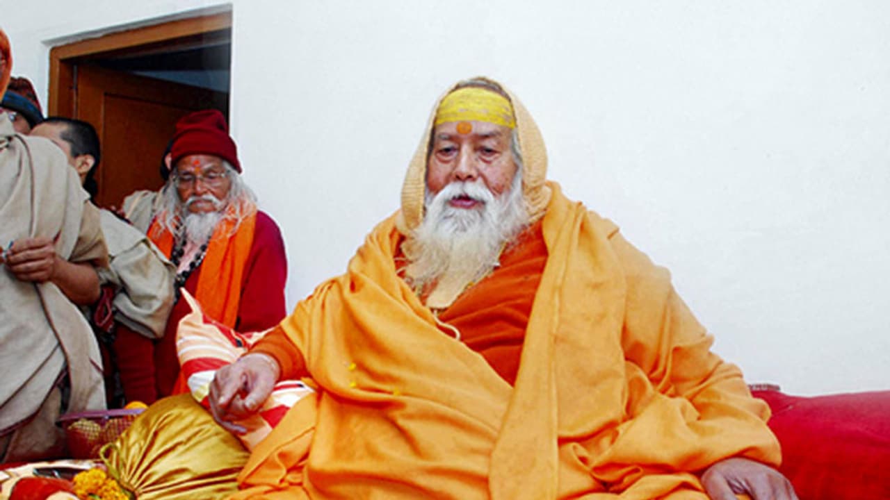 Swaroopanand Saraswati now blames honeymooners responsible for Kedarnath floods Swaroopanand Saraswati now blames honeymooners responsible for Kedarnath floods