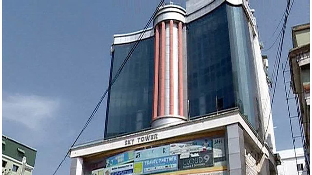 കോഴിക്കോട് 3 ആശുപത്രികള്ക്കും ഷോപ്പിങ് ക്ലോംപ്ലക്സുകള്ക്കും അടച്ചുപൂട്ടല് നോട്ടീസ് കോഴിക്കോട് 3 ആശുപത്രികള്ക്കും ഷോപ്പിങ് ക്ലോംപ്ലക്സുകള്ക്കും അടച്ചുപൂട്ടല് നോട്ടീസ്