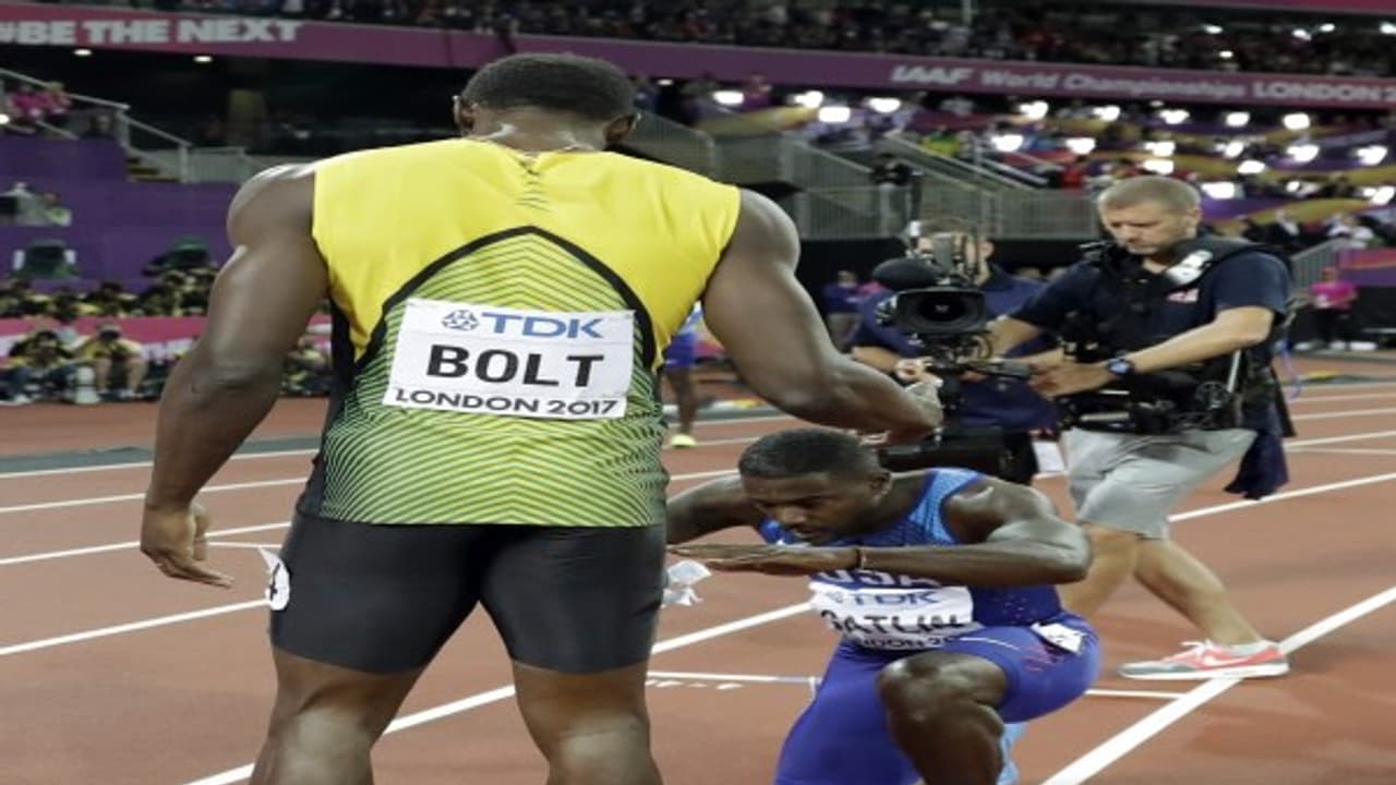 வெண்கலம் வென்றாலும் உசேன் போல்ட் தான் பெஸ்ட் என்று கர்ஜித்த ரசிகர்கள்… வெண்கலம் வென்றாலும் உசேன் போல்ட் தான் பெஸ்ட் என்று கர்ஜித்த ரசிகர்கள்…