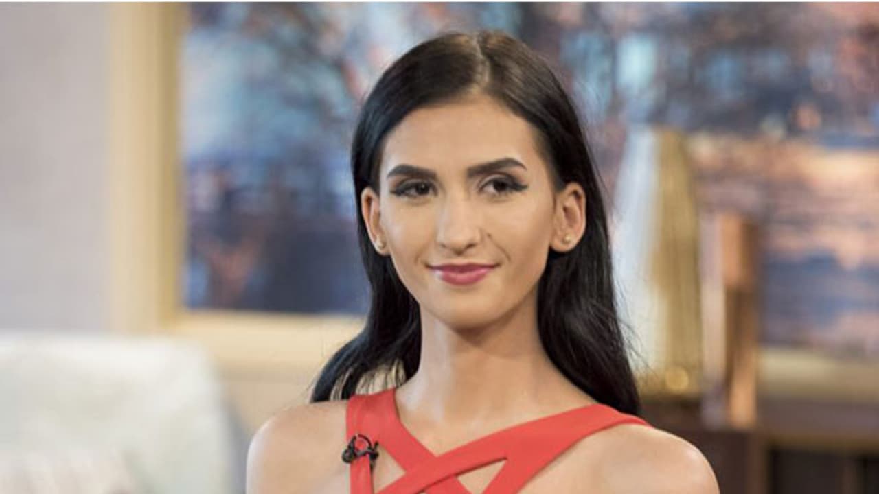 14 കോടി രൂപയ്ക്ക് കന്യകാത്വം വിറ്റ പെണ്കുട്ടി പറയുന്നത് 14 കോടി രൂപയ്ക്ക് കന്യകാത്വം വിറ്റ പെണ്കുട്ടി പറയുന്നത്