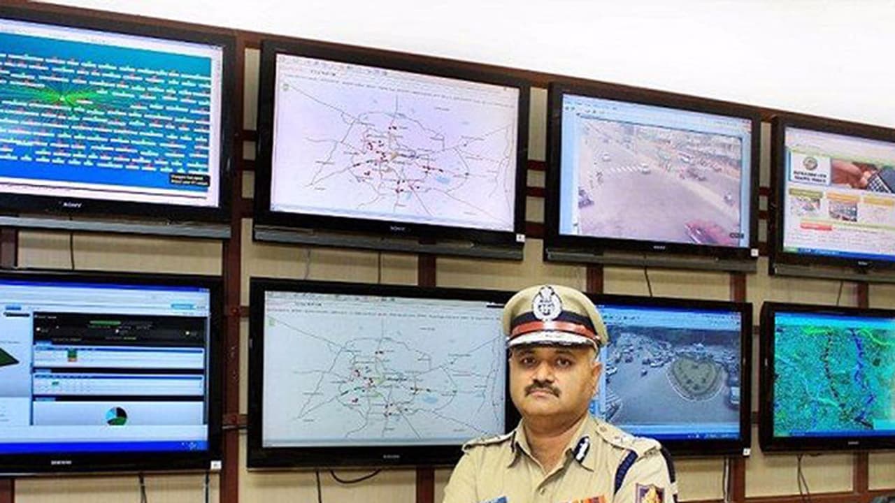 ಉನ್ನತ ಪೊಲೀಸರ ಸ್ಥಾನಪಲ್ಲಟ? ಉನ್ನತ ಪೊಲೀಸರ ಸ್ಥಾನಪಲ್ಲಟ?