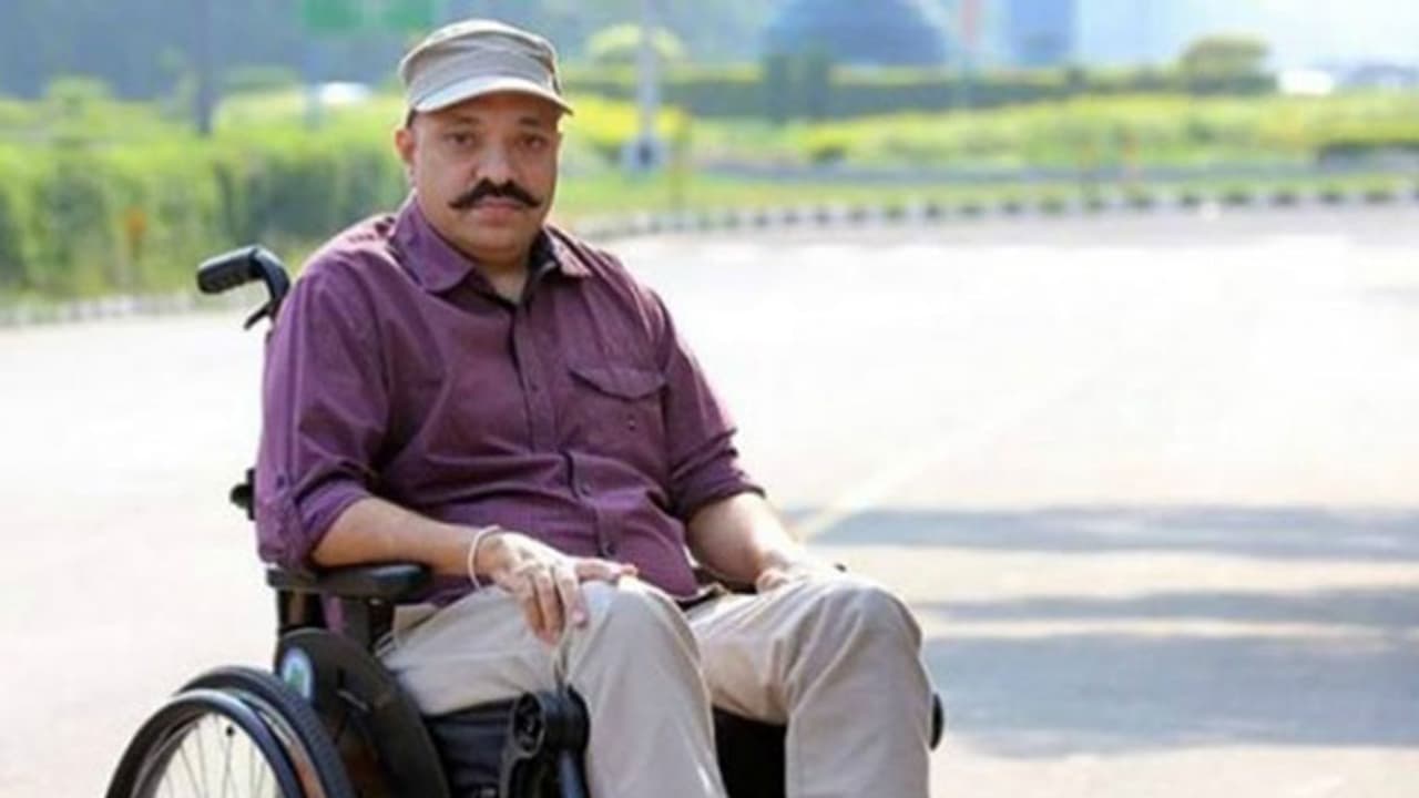 ഒന്നും വേണ്ടായിരുന്നു... ബാറുകള് പൂട്ടിക്കാന് ഹര്ജി കൊടുത്തയാളുടെ ഇപ്പോഴത്തെ അവസ്ഥ ! ഒന്നും വേണ്ടായിരുന്നു... ബാറുകള് പൂട്ടിക്കാന് ഹര്ജി കൊടുത്തയാളുടെ ഇപ്പോഴത്തെ അവസ്ഥ !