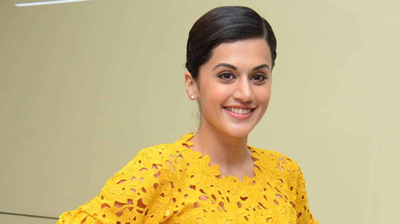 బిగ్ బాస్ షోలో తాప్సీ సందడి బిగ్ బాస్ షోలో తాప్సీ సందడి