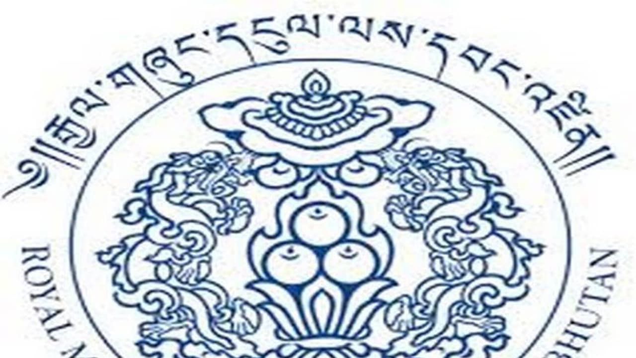 இன்னுமொரு பண மதிப்பிழப்பு ஆப்ரேஷனா ? இந்திய ரூபாயை ரொக்கமாக வைத்திருக்க வேண்டாம் என பூடான் எச்சரித்ததால் அதிர்ச்சி !! இன்னுமொரு பண மதிப்பிழப்பு ஆப்ரேஷனா ? இந்திய ரூபாயை ரொக்கமாக வைத்திருக்க வேண்டாம் என பூடான் எச்சரித்ததால் அதிர்ச்சி !!