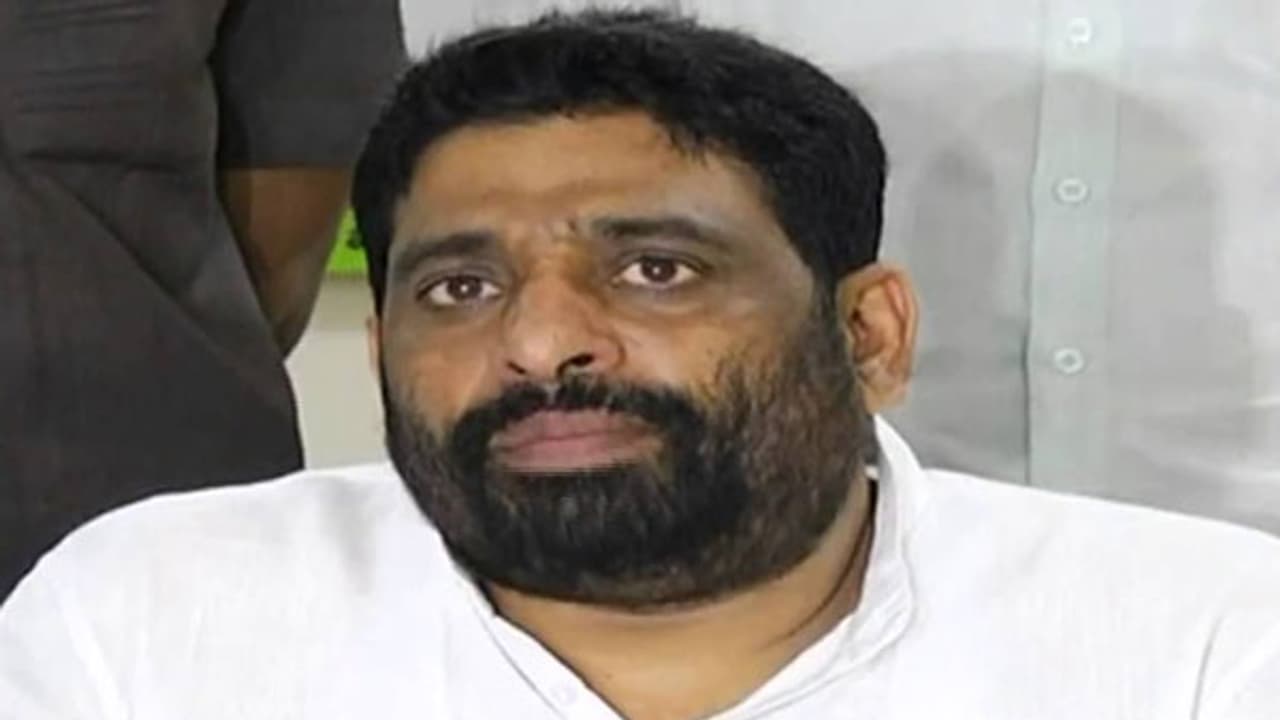 జీవీఎల్ పిచ్చోడు...జగన్ బరితెగించాడు: బుద్దా వెంకన్న కామెంట్స్ జీవీఎల్ పిచ్చోడు...జగన్ బరితెగించాడు: బుద్దా వెంకన్న కామెంట్స్