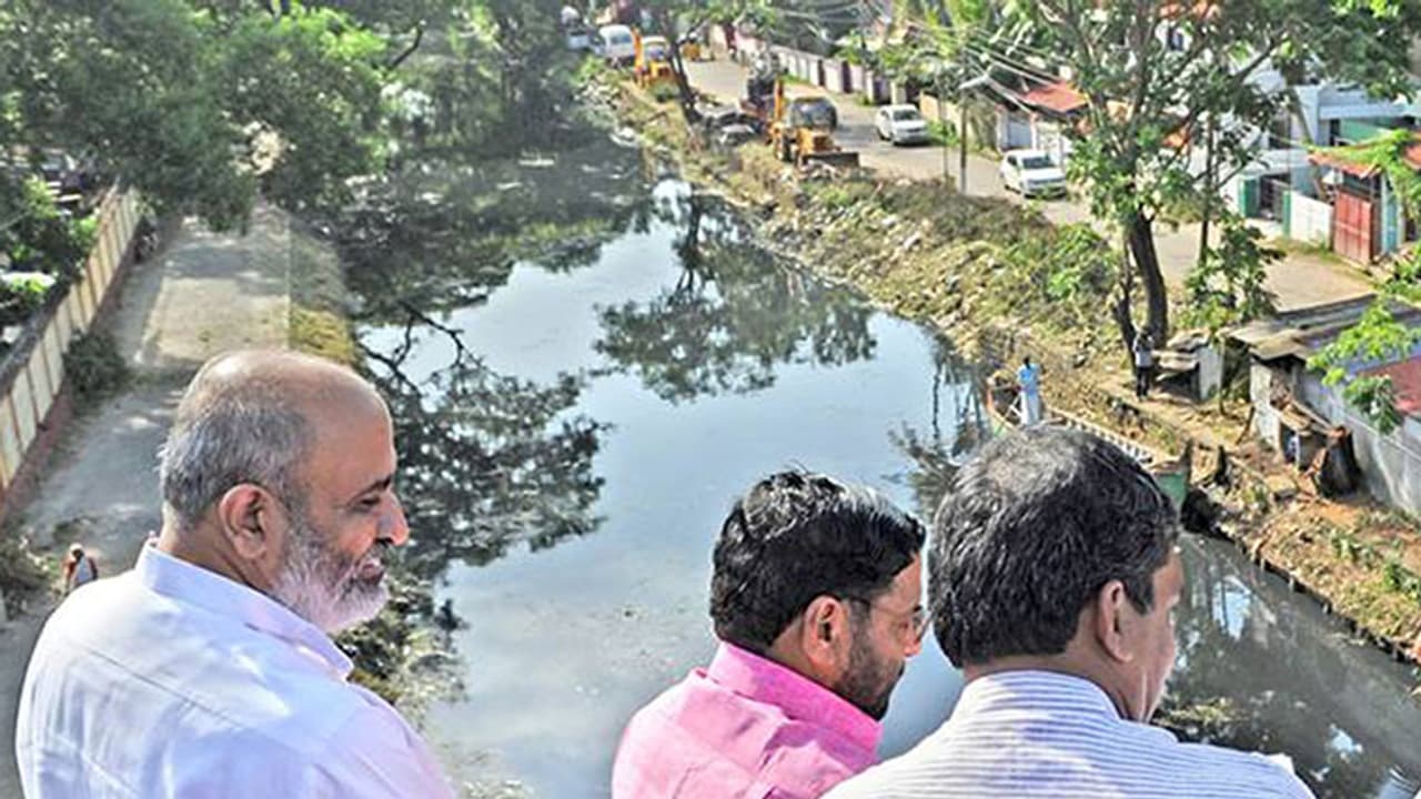 പാര്വതി പുത്തനാറിനെ ജലഗതാഗത യോഗ്യമാക്കാൻ സർക്കാർ പാര്വതി പുത്തനാറിനെ ജലഗതാഗത യോഗ്യമാക്കാൻ സർക്കാർ