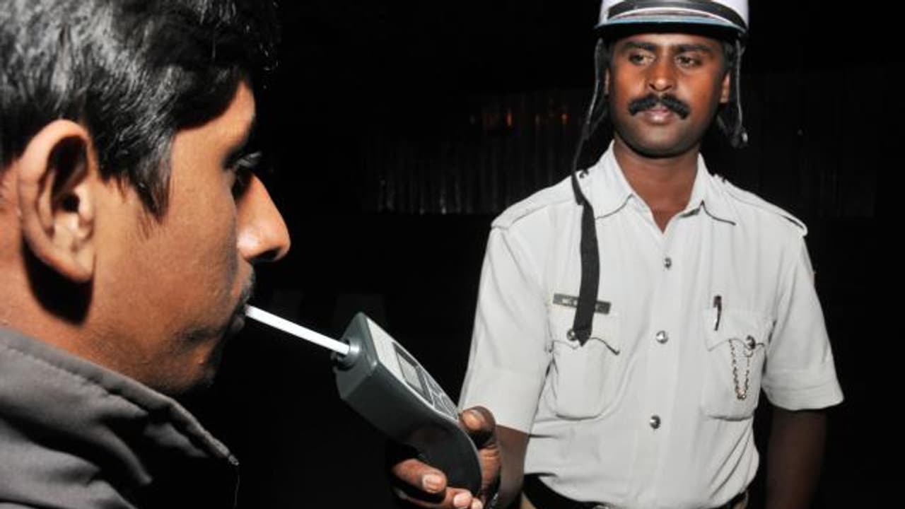 3 ಗಂಟೆಯಲ್ಲಿ 1,169 ಡ್ರಿಂಕ್ & ಡ್ರೈವ್ ಪ್ರಕರಣ; ಬೆಂಗಳೂರು ಪೊಲೀಸರ ದಾಖಲೆ!