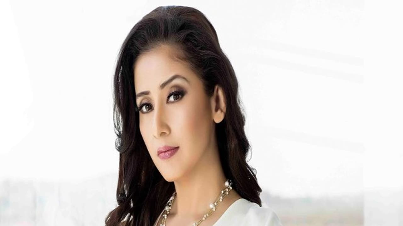 இந்த வயதில் இது தேவையா...? மனிஷா கொய்ராலாவின் உடையால் முகம் சுழித்த ரசிகர்கள்...! இந்த வயதில் இது தேவையா...? மனிஷா கொய்ராலாவின் உடையால் முகம் சுழித்த ரசிகர்கள்...!