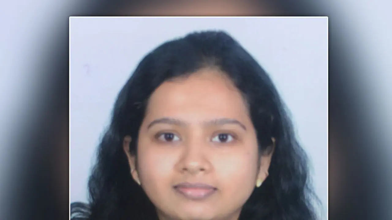 Techie plunges to death from 10th floor in Bengaluru Techie plunges to death from 10th floor in Bengaluru