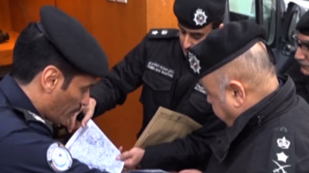 ജലീബ് അല് ഷുവൈഖില് സുരക്ഷാ പരിശോധന; 286 വിദേശികള് അറസ്റ്റില് ജലീബ് അല് ഷുവൈഖില് സുരക്ഷാ പരിശോധന; 286 വിദേശികള് അറസ്റ്റില്