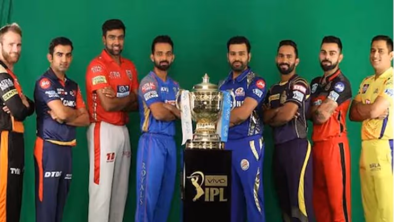 ஐபிஎல் தொடரில் திடீர் மாற்றம்.. ரசிகர்கள் அதிர்ச்சி ஐபிஎல் தொடரில் திடீர் மாற்றம்.. ரசிகர்கள் அதிர்ச்சி