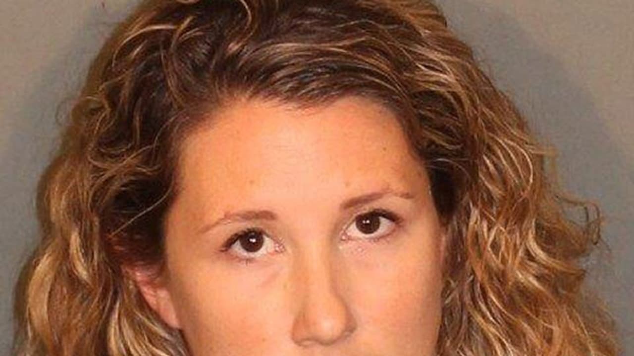 വിദ്യാര്‍ത്ഥിനിയുമായി ലൈംഗിക ബന്ധം പുലര്‍ത്തിയ കേസില്‍ അധ്യാപികയ്ക്ക് അഞ്ചു വര്‍ഷം തടവ്