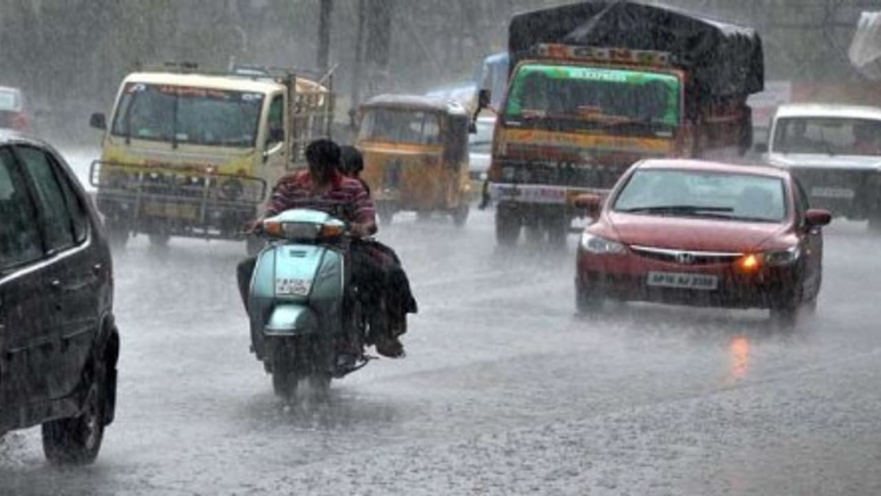 தமிழகத்தில் 4 நாட்களுக்கு மழை.. சென்னையில் அடுத்த 48 மணி நேரத்திற்கு மழை.. வானிலை அப்டேட்.. தமிழகத்தில் 4 நாட்களுக்கு மழை.. சென்னையில் அடுத்த 48 மணி நேரத்திற்கு மழை.. வானிலை அப்டேட்..