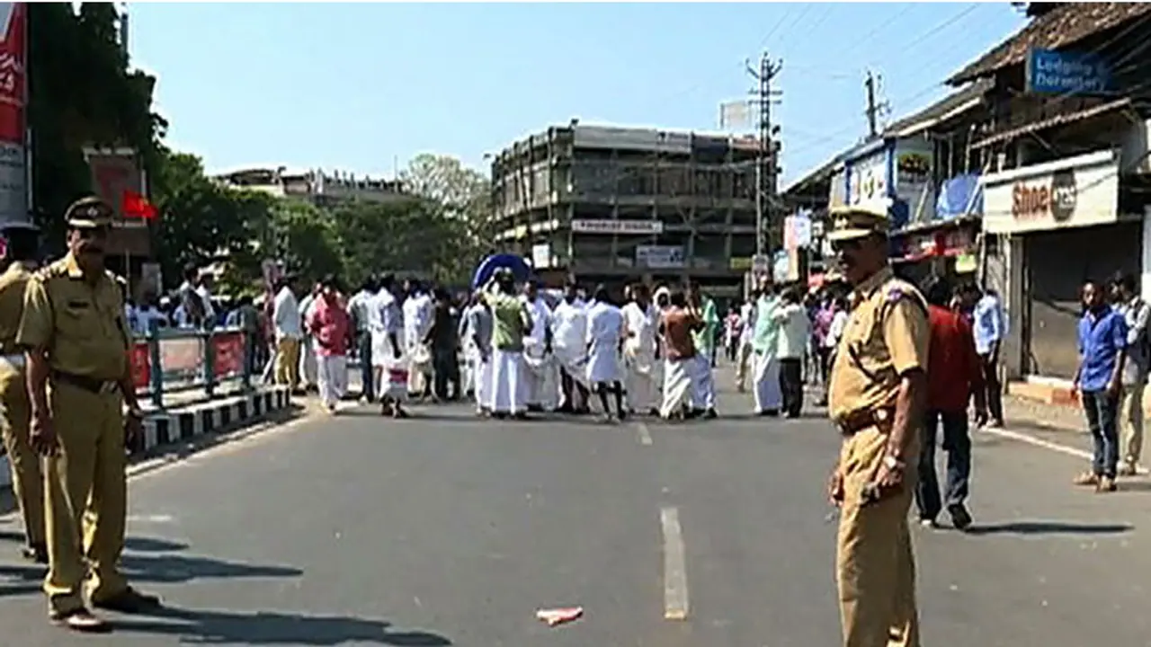 UDF hartal in Kerala: Stray incidents of violence reported at several places UDF hartal in Kerala: Stray incidents of violence reported at several places