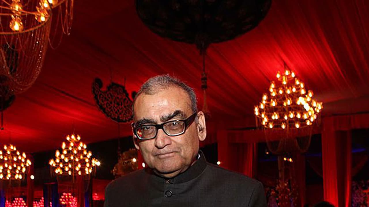 ಸಾಮಾಜಿಕ ಜಾಲತಾಣಗಳಲ್ಲಿ ಸಂಚಲನ ಮೂಡಿಸಿದ ಕಾಟ್ಜು ಜಯಾ 'ಪ್ರೇಮಕಥೆ' ಸಾಮಾಜಿಕ ಜಾಲತಾಣಗಳಲ್ಲಿ ಸಂಚಲನ ಮೂಡಿಸಿದ ಕಾಟ್ಜು ಜಯಾ 'ಪ್ರೇಮಕಥೆ'