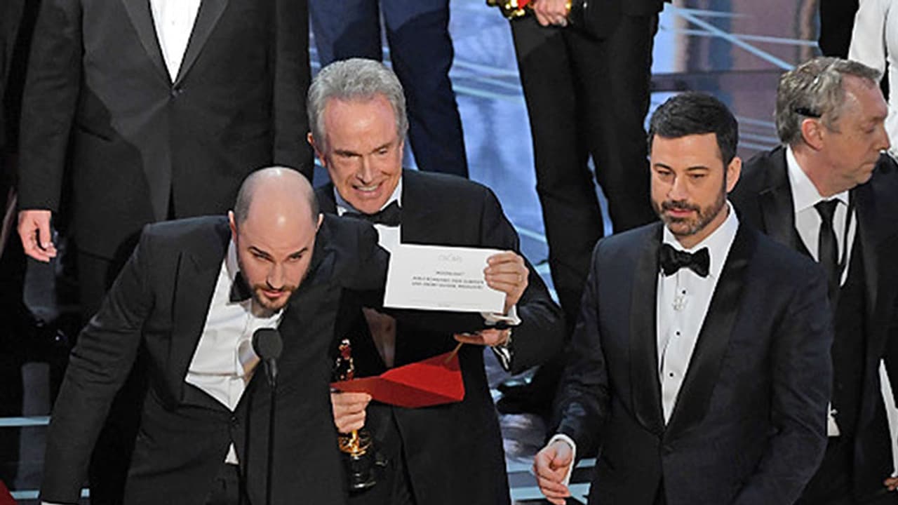 Bollywood reacts in shock after best picture goof up at Oscars Bollywood reacts in shock after best picture goof up at Oscars