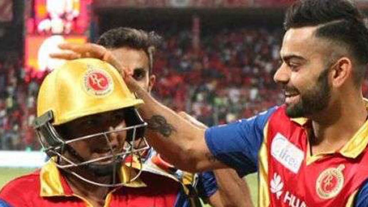 ಗಾಯಗೊಂಡಿದ್ದ ಸರ್ಫರಾಜ್ ಖಾನ್'ಗೆ ಸ್ಫೂರ್ತಿ ತುಂಬಿದ್ದು ಯಾರು ಗೊತ್ತಾ..? ಗಾಯಗೊಂಡಿದ್ದ ಸರ್ಫರಾಜ್ ಖಾನ್'ಗೆ ಸ್ಫೂರ್ತಿ ತುಂಬಿದ್ದು ಯಾರು ಗೊತ್ತಾ..?