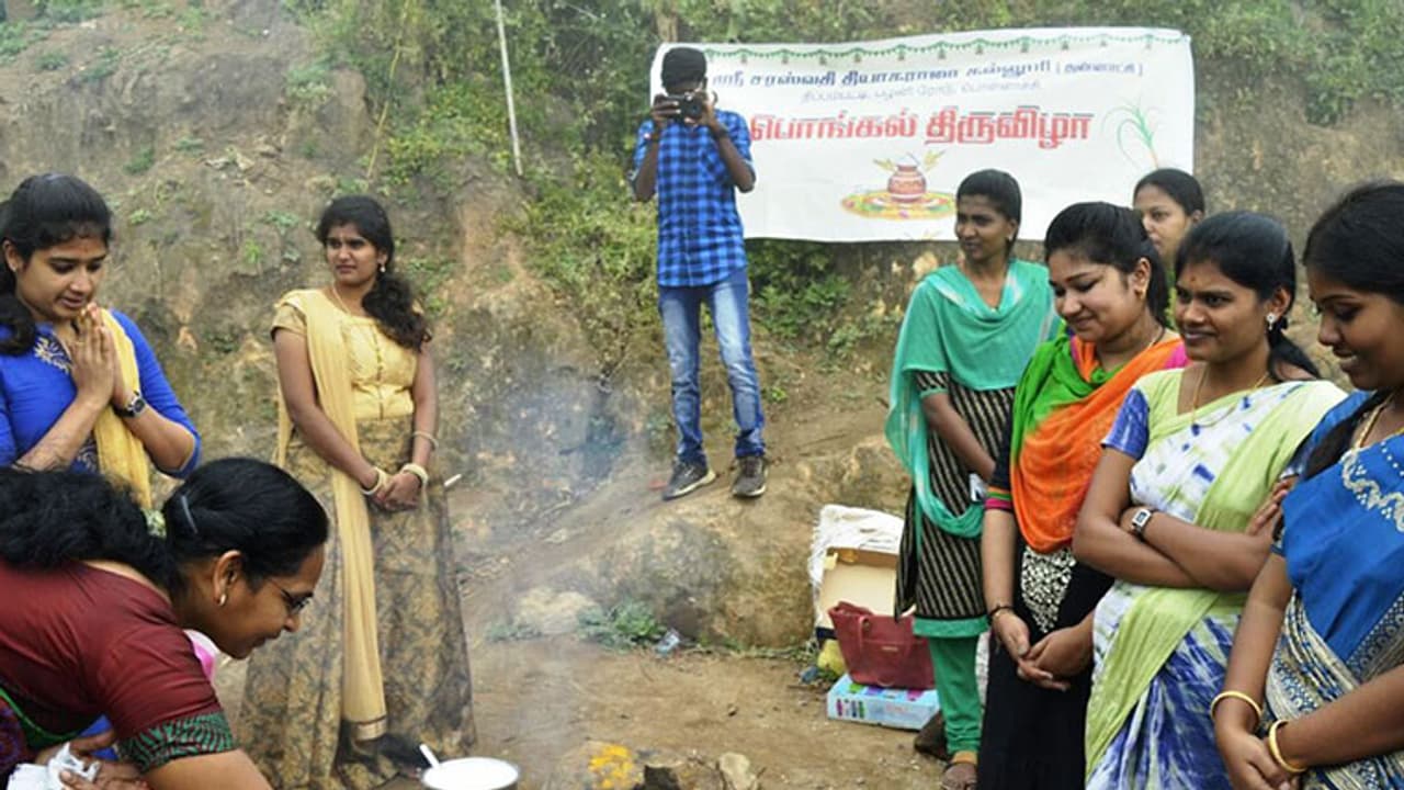 മറയൂര് ആദിവാസി കോളനികളില് പൊങ്കല് ആഘോഷങ്ങള്ക്ക് തുടക്കം മറയൂര് ആദിവാസി കോളനികളില് പൊങ്കല് ആഘോഷങ്ങള്ക്ക് തുടക്കം