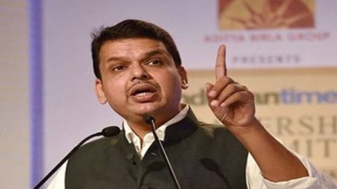 मराठा आरक्षण पर फड़णवीस का बड़ा संकेत,  कहा - पहली दिसंबर को जश्न के लिए तैयार रहें