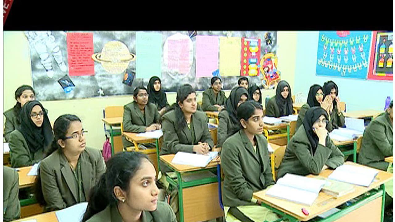 36 24 26 ಮಹಿಳೆಯರ ಫರ್ಫೆಕ್ಟ್ ಶೇಪ್! ವೈರಲ್ ಆಯ್ತು ಸಿಬಿಎಸ್ಇ ಪುಸ್ತಕ 36 24 26 ಮಹಿಳೆಯರ ಫರ್ಫೆಕ್ಟ್ ಶೇಪ್! ವೈರಲ್ ಆಯ್ತು ಸಿಬಿಎಸ್ಇ ಪುಸ್ತಕ