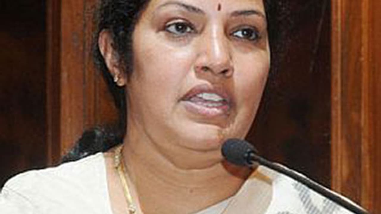 అలా అయితే టీఆర్ఎస్కే మా మద్దతు: పురంధేశ్వరీ అలా అయితే టీఆర్ఎస్కే మా మద్దతు: పురంధేశ్వరీ