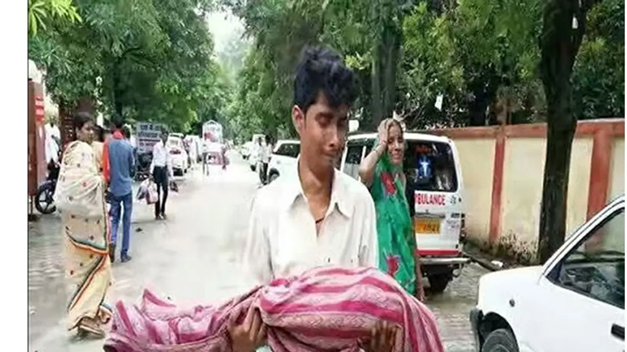 Gorakhpur hospital asked parents to manually pump oxygen for their children Gorakhpur hospital asked parents to manually pump oxygen for their children