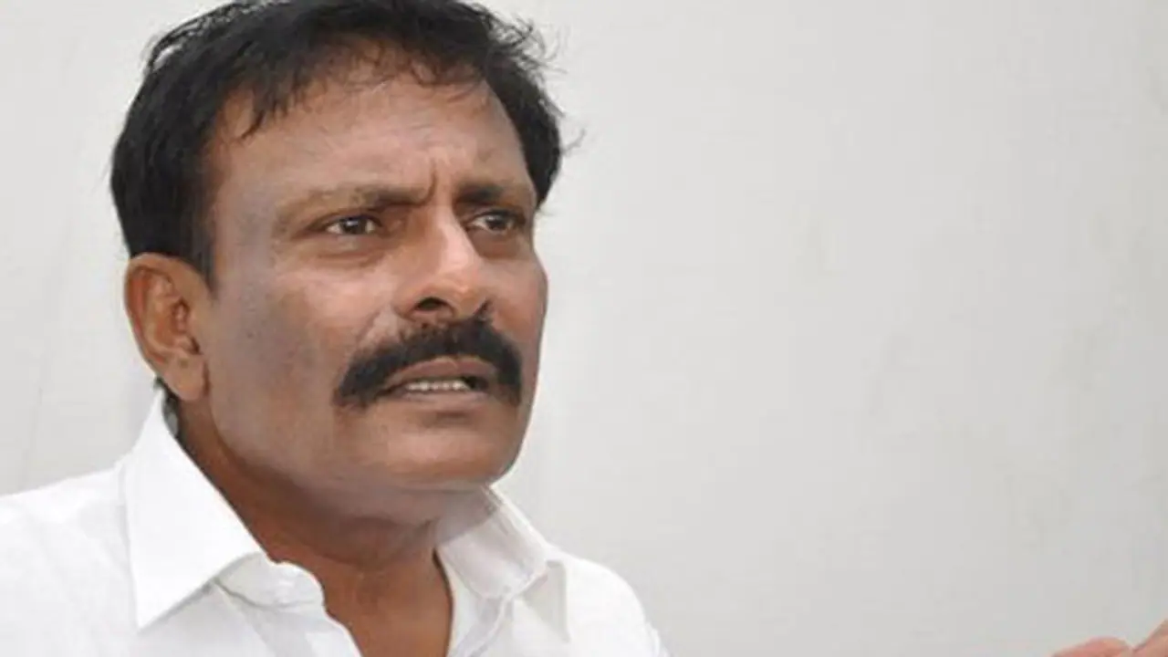 రాయలసీమను 14 జిల్లాలుగా విభజించాలి: బైరెడ్డి డిమాండ్ రాయలసీమను 14 జిల్లాలుగా విభజించాలి: బైరెడ్డి డిమాండ్