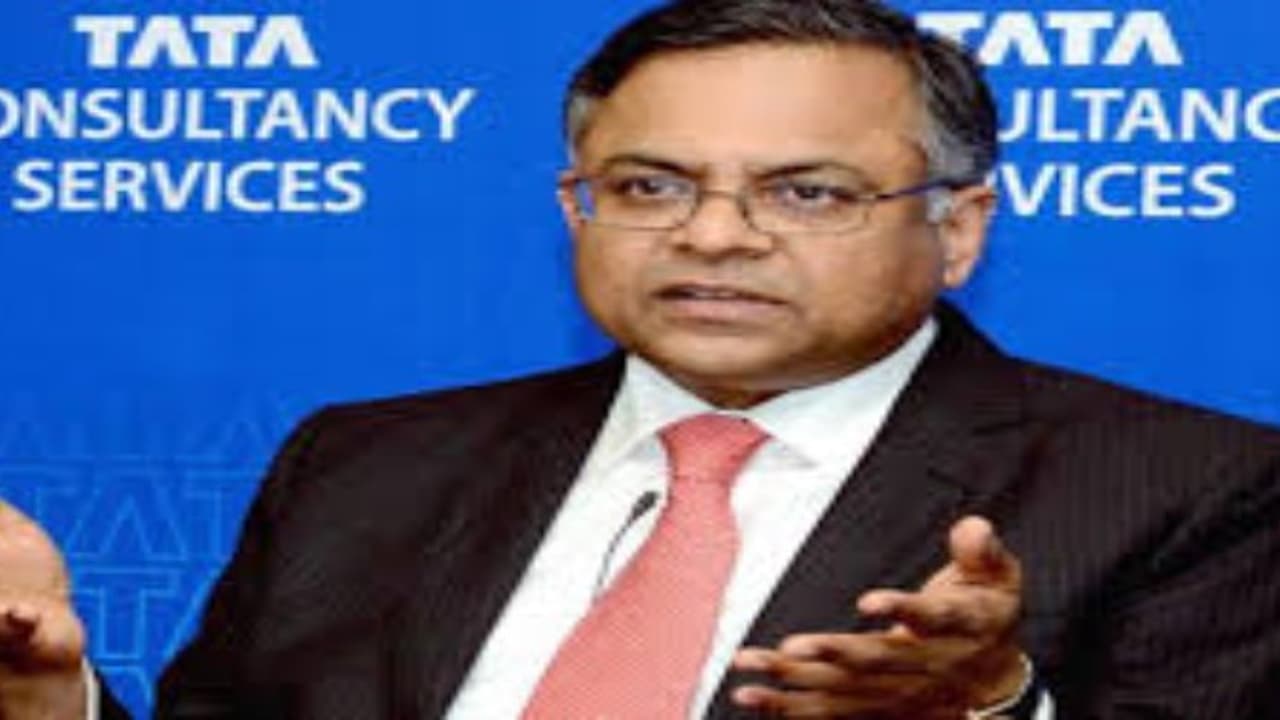 ఇండస్ట్రీ, సర్కార్ కలిసి ముందుకెళ్లాలి.. విద్యుత్ వెహికల్స్పై టాటా సన్స్ ఇండస్ట్రీ, సర్కార్ కలిసి ముందుకెళ్లాలి.. విద్యుత్ వెహికల్స్పై టాటా సన్స్