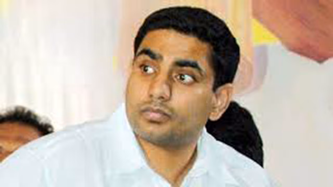 రావాలి జగన్, కావాలి జగన్ అని జైలు పిలుస్తోంది: నారా లోకేష్ తీవ్ర వ్యాఖ్యలు రావాలి జగన్, కావాలి జగన్ అని జైలు పిలుస్తోంది: నారా లోకేష్ తీవ్ర వ్యాఖ్యలు