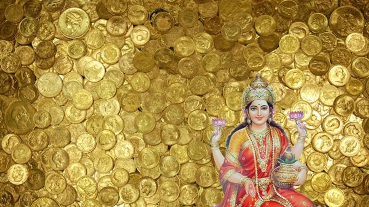 வீட்டில் "லட்சுமி கடாட்சம்" பெருக வேண்டுமா..? இதை செய்ய மறக்காதீங்க..!