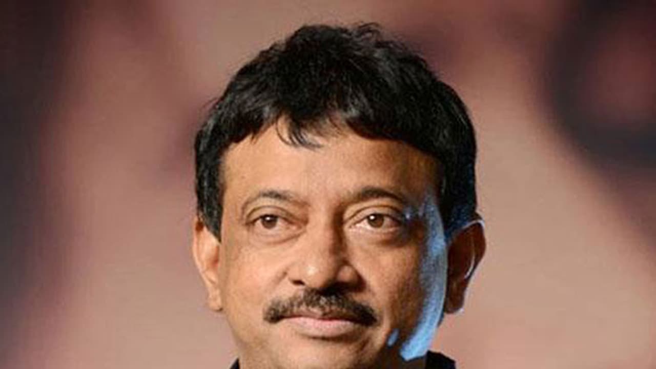 నాకు ఎన్టీఆర్ కావాలి.. రూ.10 లక్షలు ఇస్తా: రామ్ గోపాల్ వర్మ! నాకు ఎన్టీఆర్ కావాలి.. రూ.10 లక్షలు ఇస్తా: రామ్ గోపాల్ వర్మ!