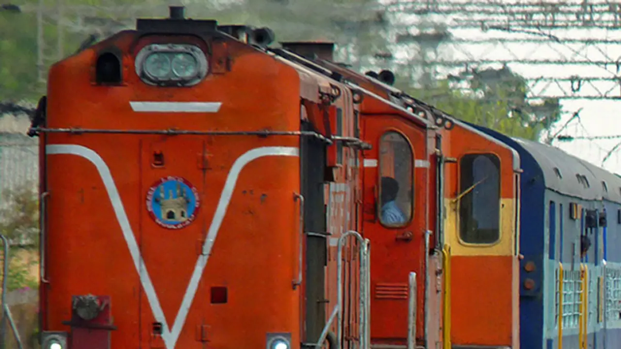 சென்னையில் இருந்து தென் மாவட்டங்களுக்கு கோடை சிறப்பு விரைவு ரயில்கள் தெற்கு ரயில்வே சென்னையில் இருந்து தென் மாவட்டங்களுக்கு கோடை சிறப்பு விரைவு ரயில்கள் தெற்கு ரயில்வே