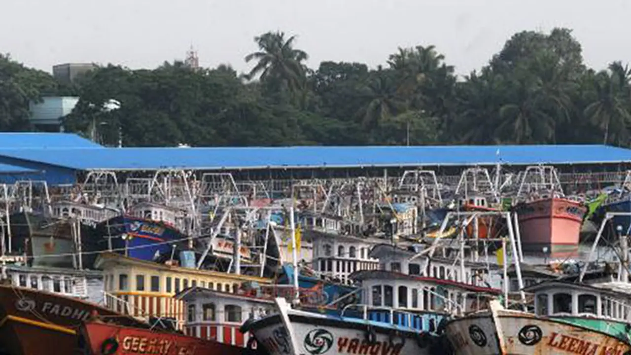 52 day ban on trawling off Kerala coast from June 9 midnight