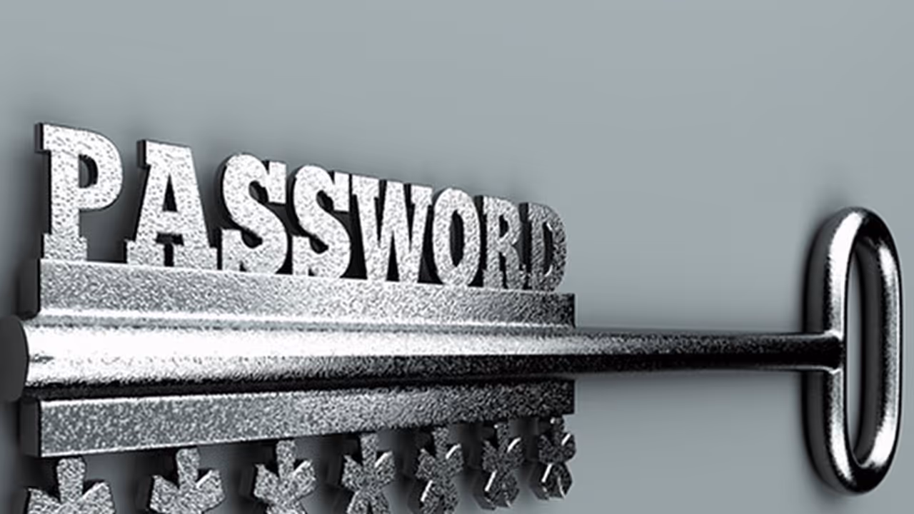 ఫోన్ పాస్ వర్డ్ చెప్పలేదని.. స్నేహితుడి గొంతు కోసి చంపిన స్కూల్ స్టూడెంట్.. !!