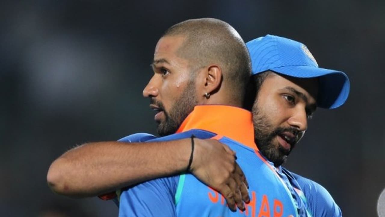 టీమిండియాలో లవింగ్, కేరింగ్ ఫాదర్స్ వీరిద్దరే... ఈ వీడియోనే సాక్ష్యం: ధవన్