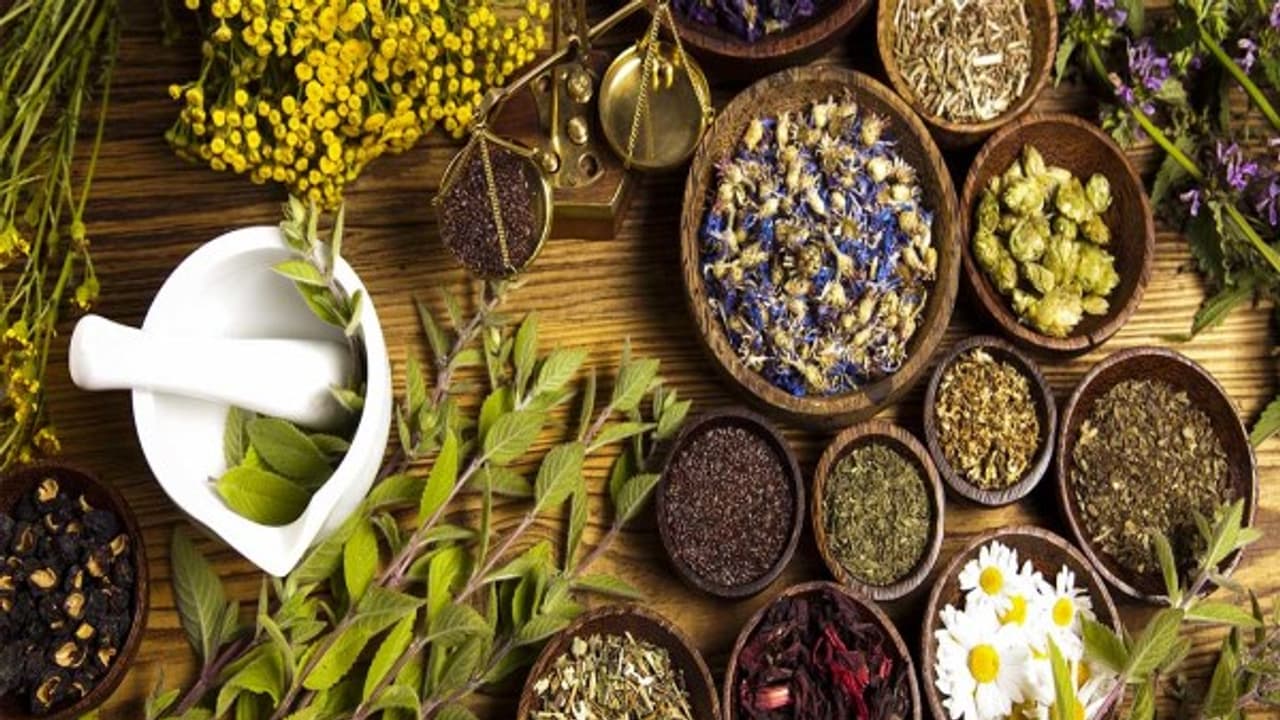 வீட்டில் இருக்கும் இந்தப் பொருட்களை வைத்து எவ்வவு பிரச்சனைகளை போக்கலாம் தெரியுமா? வீட்டில் இருக்கும் இந்தப் பொருட்களை வைத்து எவ்வவு பிரச்சனைகளை போக்கலாம் தெரியுமா?