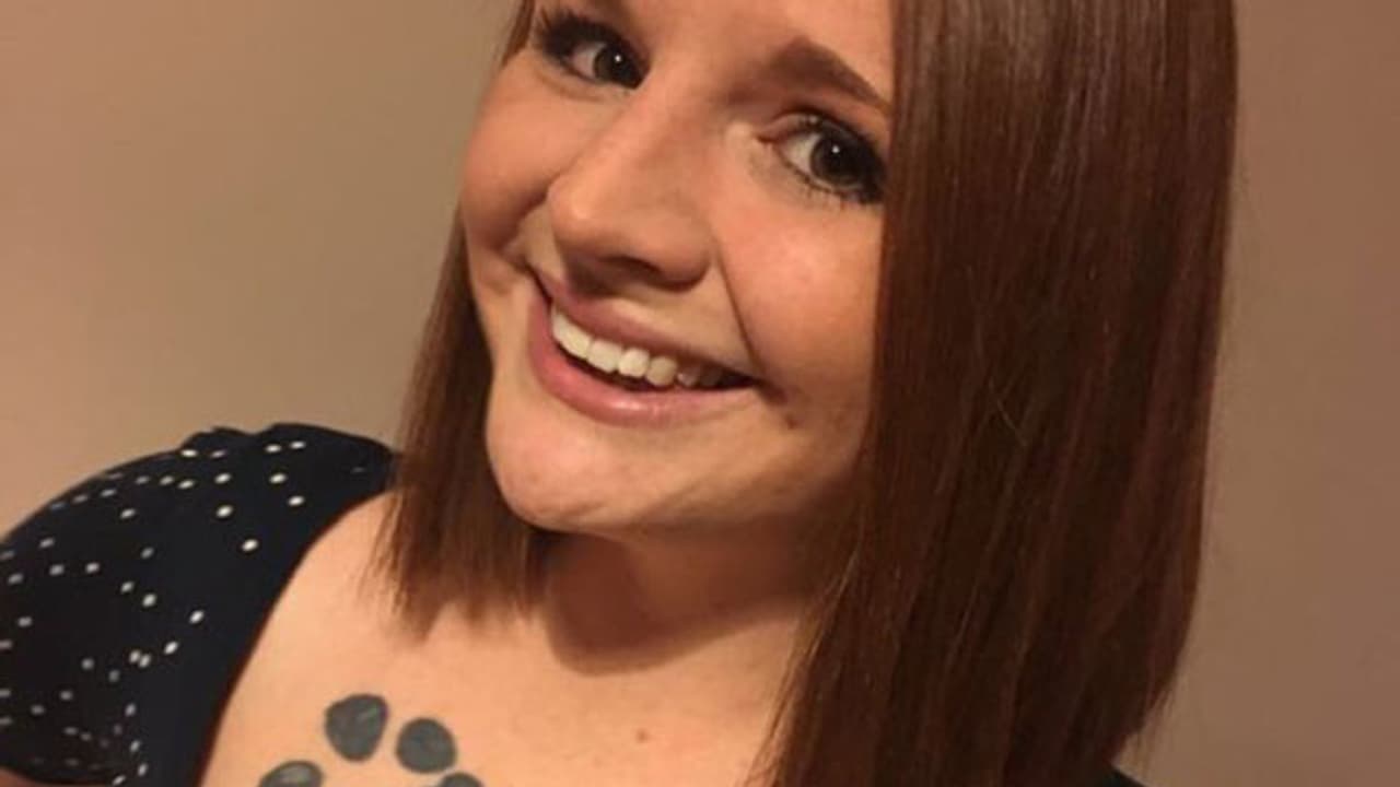 അമിത സ്നേഹം; അവന്റെ കാല് അവളുടെ മാറിടത്തില് ടാറ്റുവായി പതിപ്പിച്ചു, യുവതിക്ക് പിന്നീട് സംഭവിച്ചത് അമിത സ്നേഹം; അവന്റെ കാല് അവളുടെ മാറിടത്തില് ടാറ്റുവായി പതിപ്പിച്ചു, യുവതിക്ക് പിന്നീട് സംഭവിച്ചത്