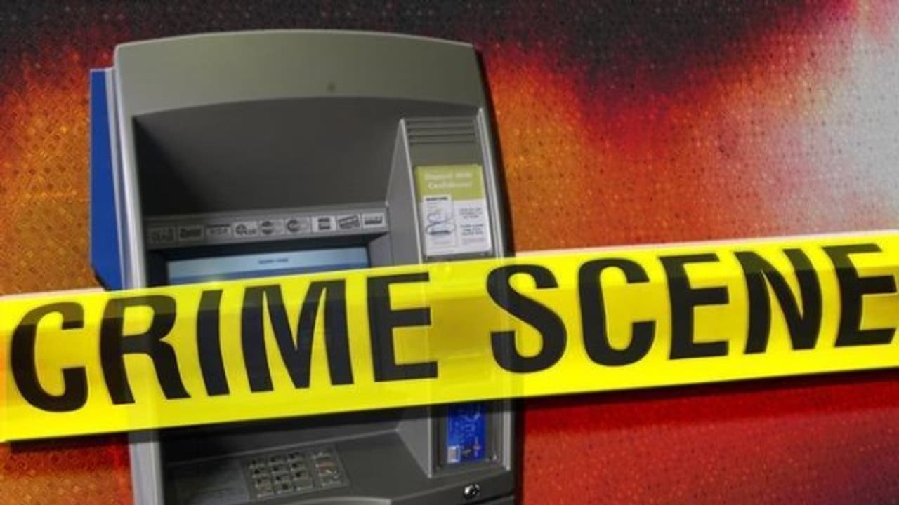 സംസ്ഥാനത്ത് രണ്ടിടത്തായി എടിഎം കൊള്ള; കവര്ന്നത് 35 ലക്ഷം രൂപ സംസ്ഥാനത്ത് രണ്ടിടത്തായി എടിഎം കൊള്ള; കവര്ന്നത് 35 ലക്ഷം രൂപ