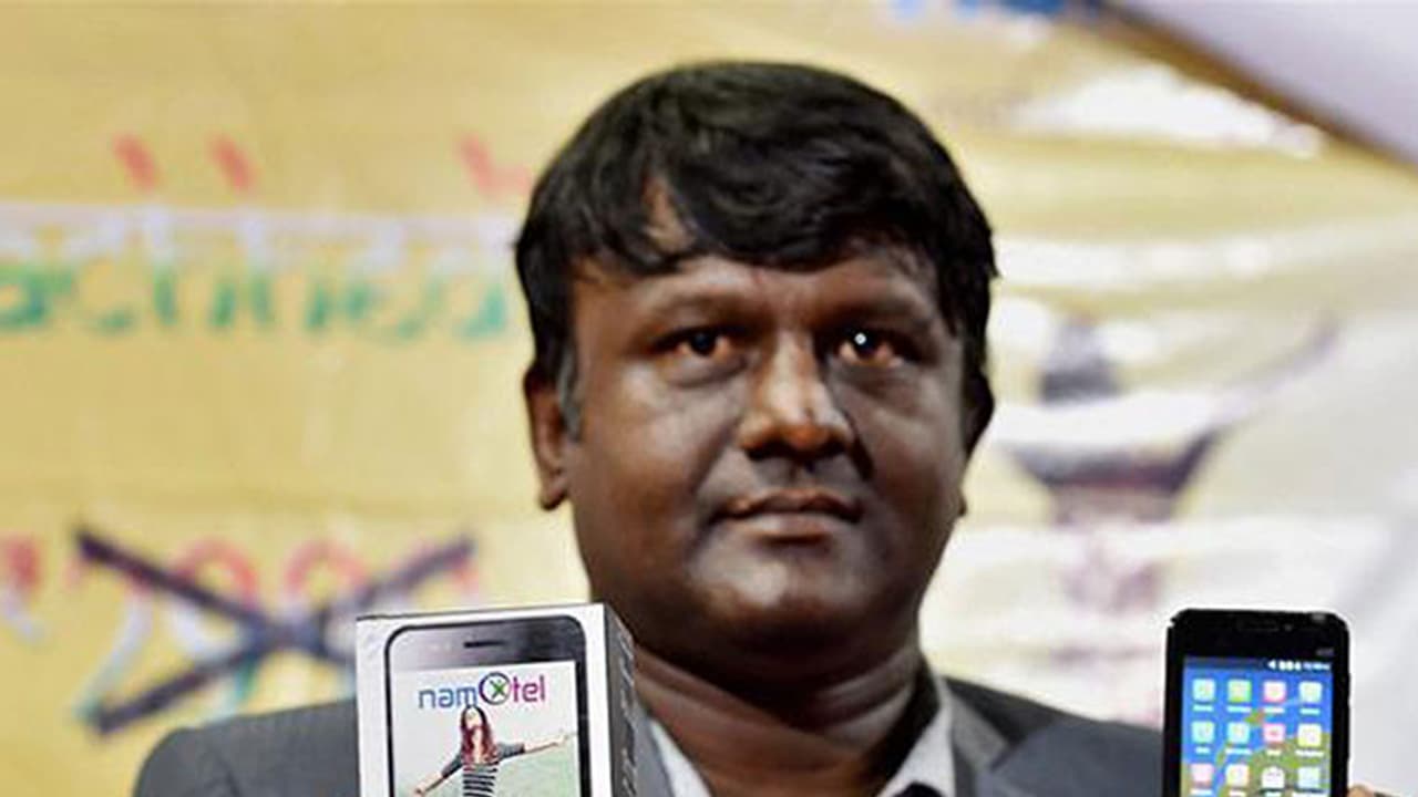 99 രൂപയ്ക്ക് സ്മാര്ട് ഫോണ് 99 രൂപയ്ക്ക് സ്മാര്ട് ഫോണ്