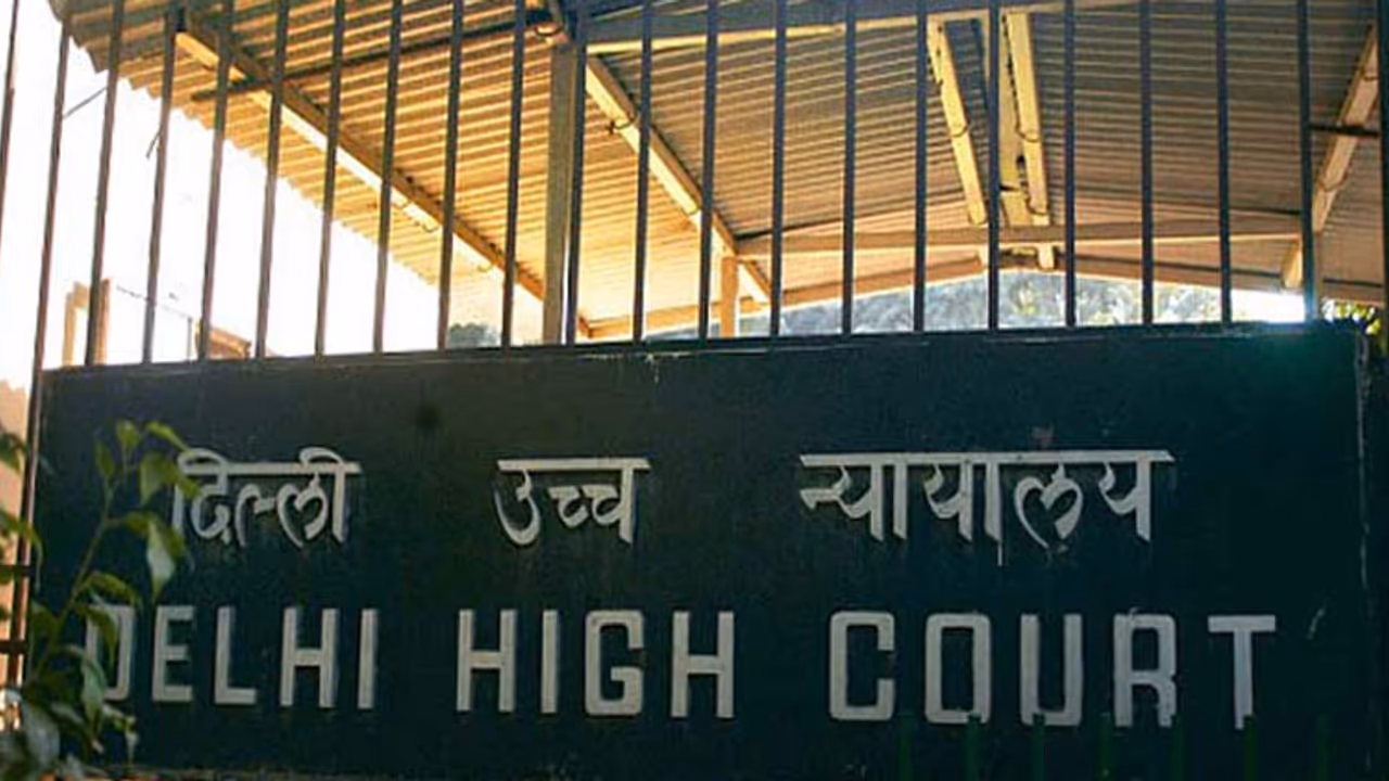 दिल्ली के अस्पतालों में सप्लाई घोटाले की जांच के लिए अदालत ने टीम बनाई