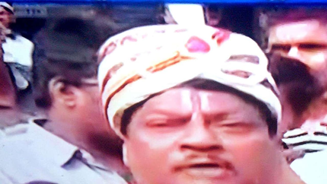 హోదా ఉద్యమంలో శివప్రసాద్ స్పెషల్ రోల్: దేశం దృష్టిని ఆకర్షించిన మాజీ ఎంపీ హోదా ఉద్యమంలో శివప్రసాద్ స్పెషల్ రోల్: దేశం దృష్టిని ఆకర్షించిన మాజీ ఎంపీ