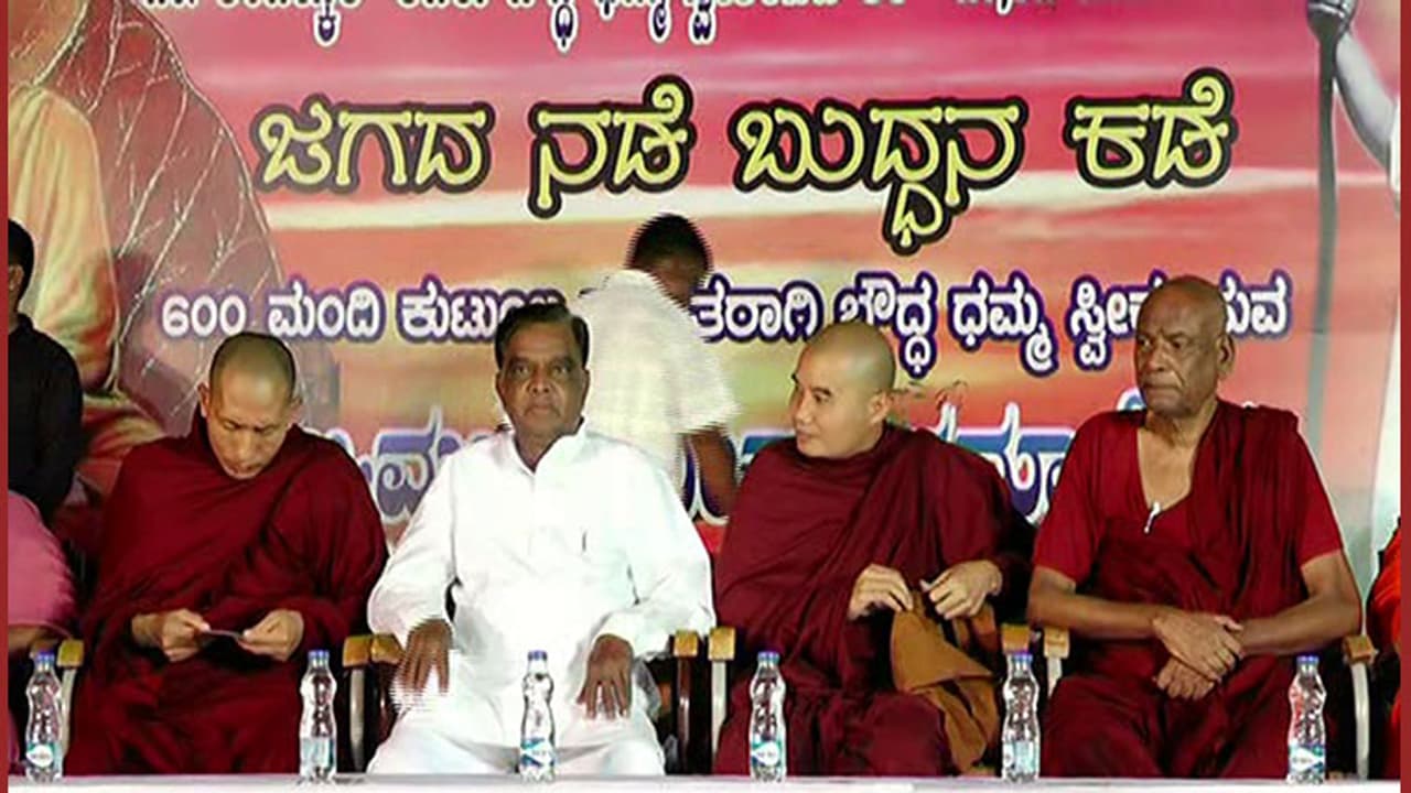 ಗಳಗಳನೆ ಅತ್ತ ಮಾಜಿ ಸಚಿವ ಶ್ರೀನಿವಾಸ್ ಪ್ರಸಾದ್ ಗಳಗಳನೆ ಅತ್ತ ಮಾಜಿ ಸಚಿವ ಶ್ರೀನಿವಾಸ್ ಪ್ರಸಾದ್