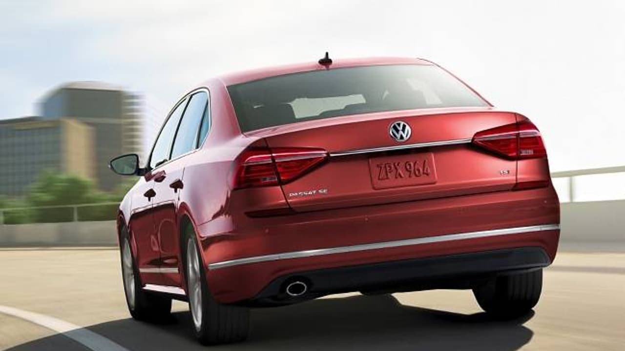 പസാറ്റിനെ വീണ്ടും പരീക്ഷിച്ച് ഫോക്സ് വാഗണ്‍